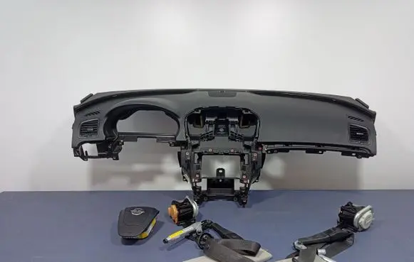 Opel Insignia A Dashboard 13275639