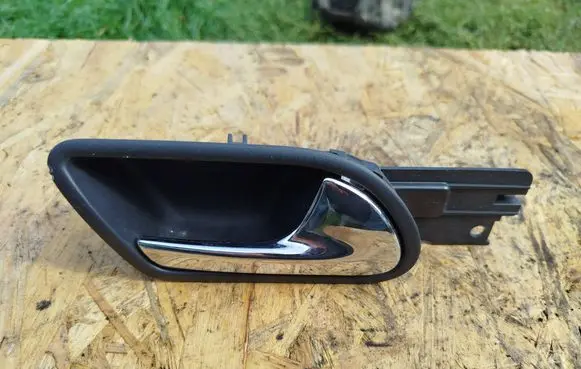 Volkswagen Golf V Front door interior handle 1K1837114