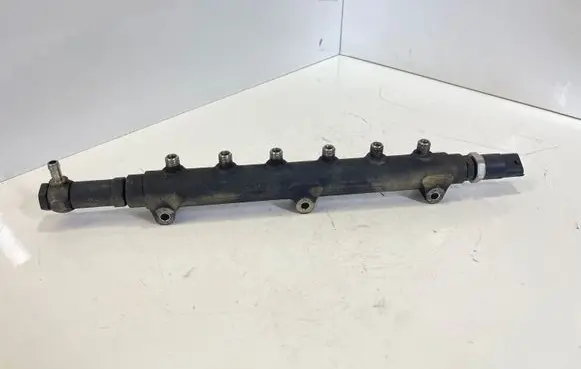 Volvo XC90 Fuel main line pipe 0445215010