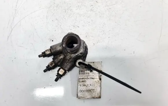 Audi A4 S4 B5 8D Engine coolant pipe/hose 028121145B