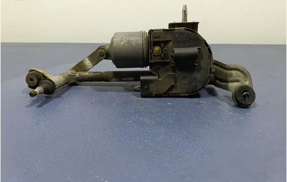 Volkswagen Golf Plus Front wiper linkage and motor 5M0955024D