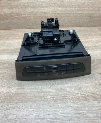 Mercedes-Benz E W211 CD/DVD changer 