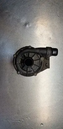 Opel Grandland X Water pump 0332024018