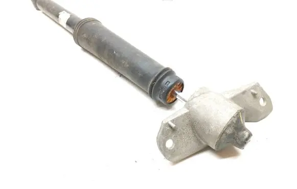 Volvo XC40 Rear shock absorber/damper 32221648 8888852716