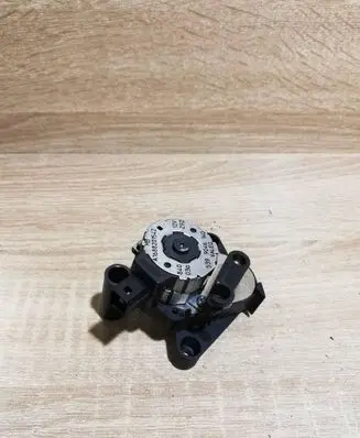 Mercedes-Benz A W168 Air flap motor/actuator A1688201542 5399046140