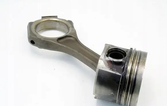 Opel Vectra C Piston with connecting rod 12101185331