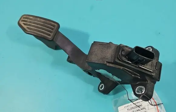 Toyota Yaris Accelerator throttle pedal 781100D110 IMPRK1598462