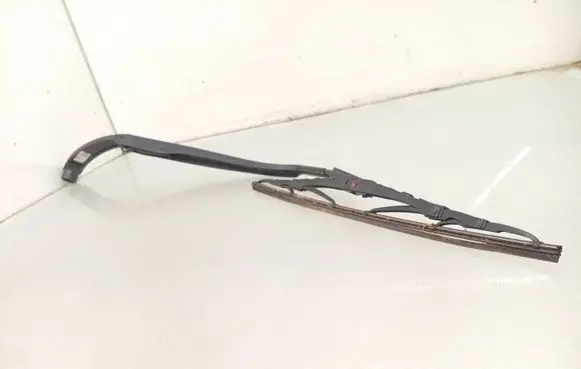 KIA Sportage Front wiper blade arm