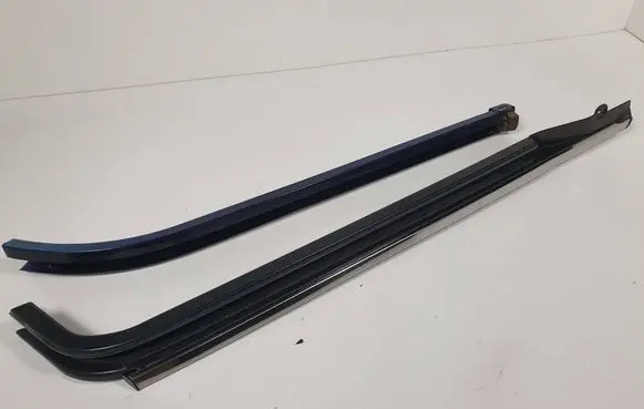 Chrysler Town u0026 Country V Rear door windshield rail 903AB24130225 905ABG24930015