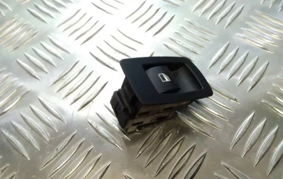 BMW 1 E81 E87 Electric window control switch 6935534