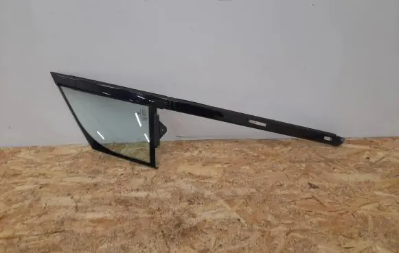 BMW i3 Front door vent window glass four-door 43R007951 E00025520C DOT24M19AS2
