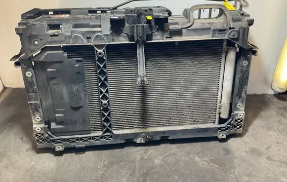 Ford Fiesta Radiator set 8V518005BE