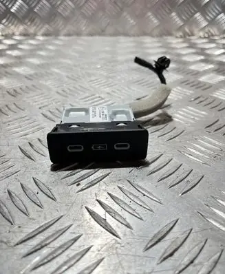 Honda ZR-V USB socket connector 8A350-TJB-A013-M1