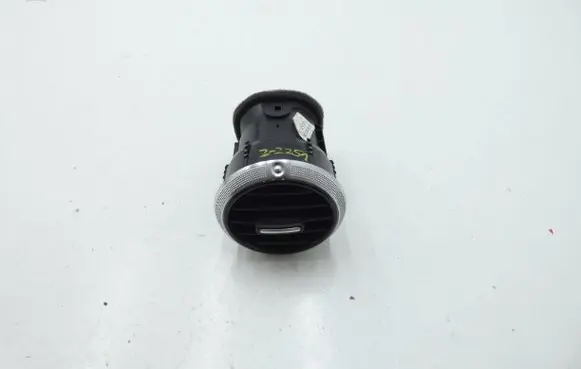 Audi A3 S3 8P Dashboard air vent grill cover trim 8P0820901F