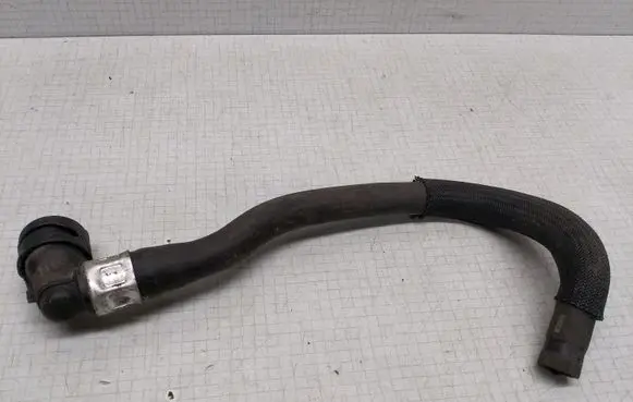 Volvo V70 Engine coolant pipe/hose 9475847