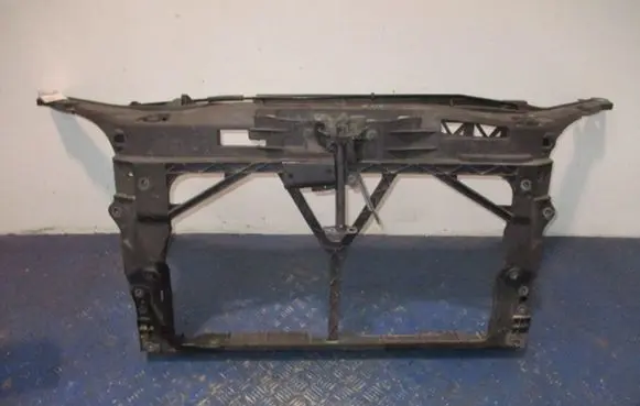 Mazda 3 I Front bodywork piece 