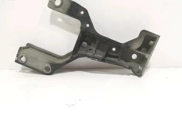 Jaguar XE Front bumper mounting bracket GX73-17K899