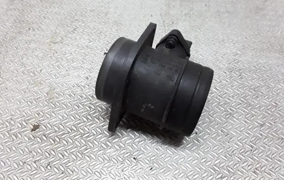 Volkswagen Touran I Mass air flow meter 038906461B 0281002531