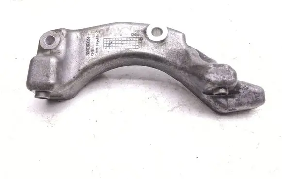 Volvo S90, V90 A/C compressor mount bracket 31401869