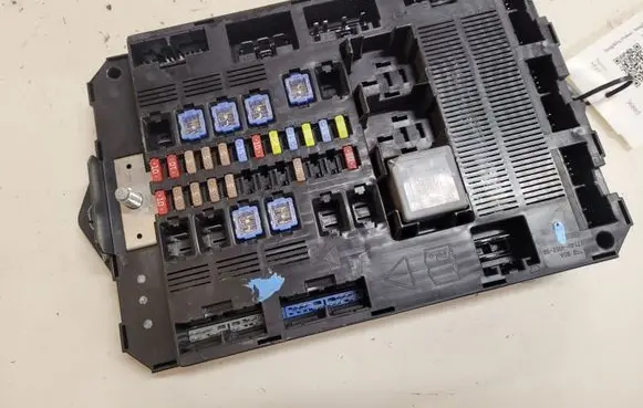Jaguar XF Fuse module 7370030730 BX2314B476AA 9X2314C256AB