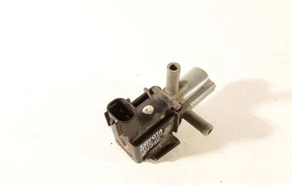 Toyota Corolla E120 E130 Vacuum valve 9008091218 1362002580