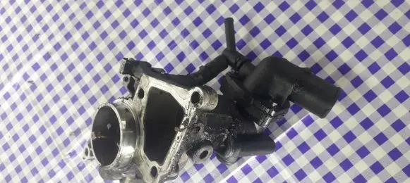 Ford Mondeo Mk III Vacuum pump 72245410B