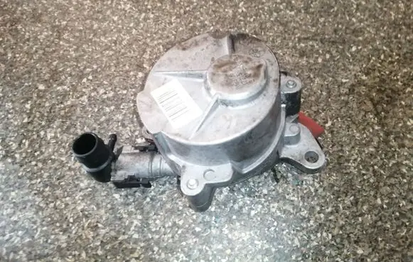 Nissan X-Trail T31 Vacuum pump 8200472458 472458A