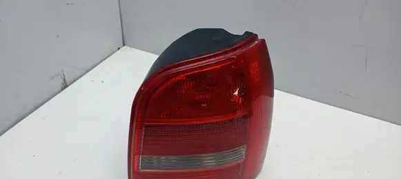 Audi A4 S4 B5 8D Tailgate rear/tail lights 290802