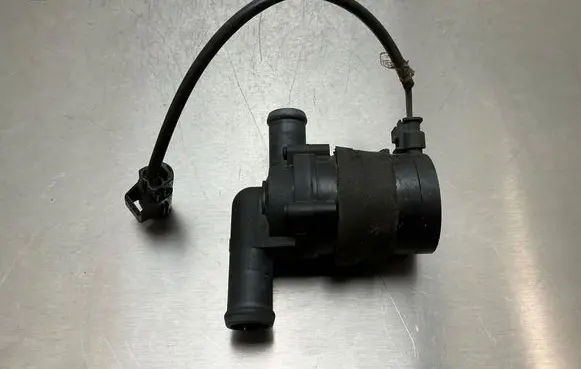 Volvo V70 Electric auxiliary coolant/water pump 9017985A 34409