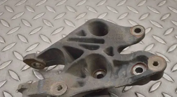 Mini One - Cooper R57 Gearbox mounting bracket 6780439