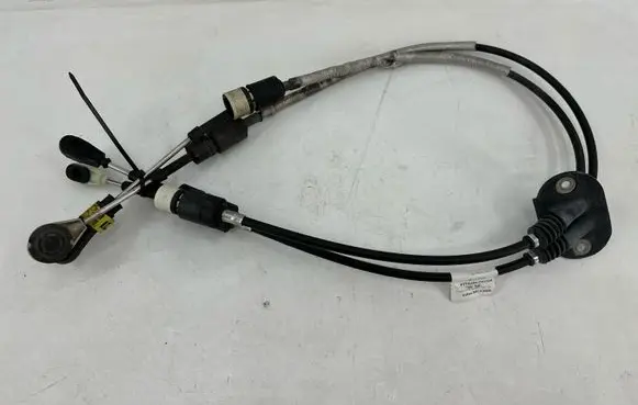 Volvo V40 Gear shift cable linkage 31325593