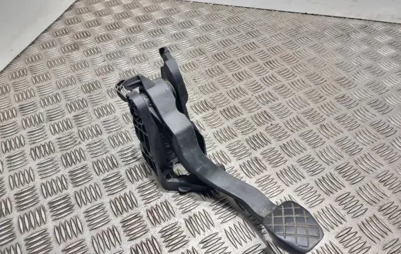 Clutch pedal