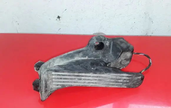 Skoda Yeti (5L) Accelerator throttle pedal 65102100