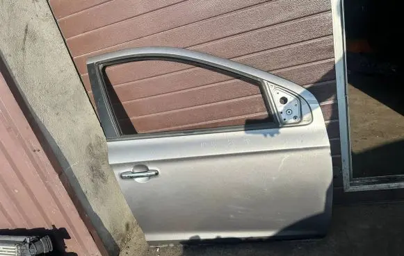 Hyundai i20 (PB PBT) Front door