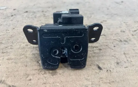 SsangYong Korando Tailgate/trunk/boot lock/catch/latch