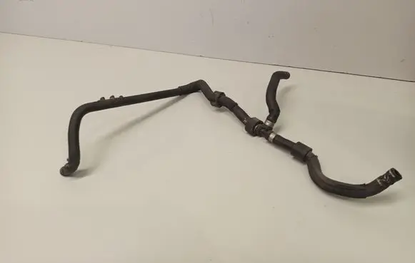 Volkswagen Golf VII Engine coolant pipe/hose 