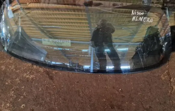 Nissan Almera N16 Rear windscreen/windshield window 