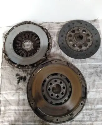 BMW 5 E39 Clutch set kit 7512329