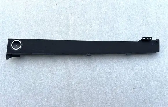 Dashboard glove box trim