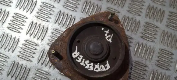 Subaru Forester SF Coil spring mount 