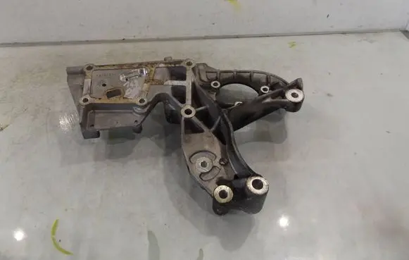 Alfa Romeo 147 Engine mounting bracket 55180833