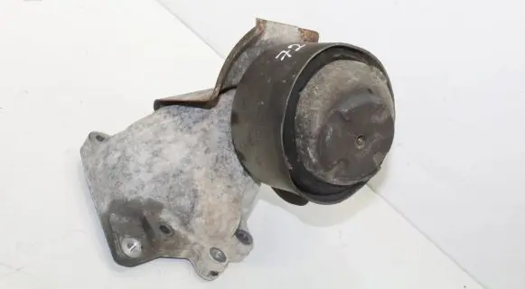 Mercedes-Benz CLK A209 C209 Engine mount bracket A2722230904 A2112402617