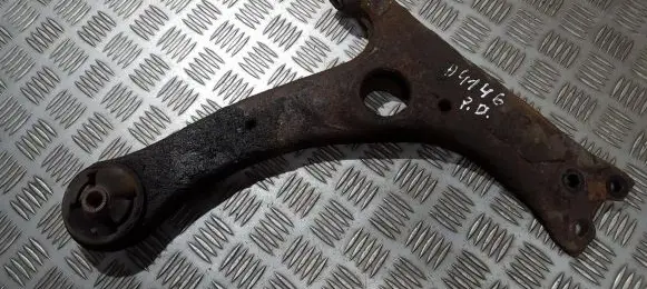 Toyota Avensis T250 Front lower control arm/wishbone