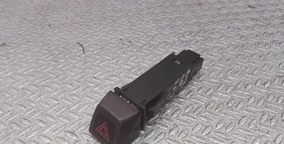 Volvo V50 Hazard light switch