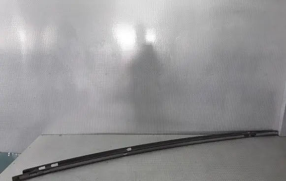 Mercedes-Benz ML W163 Roof trim bar molding cover 1636980280