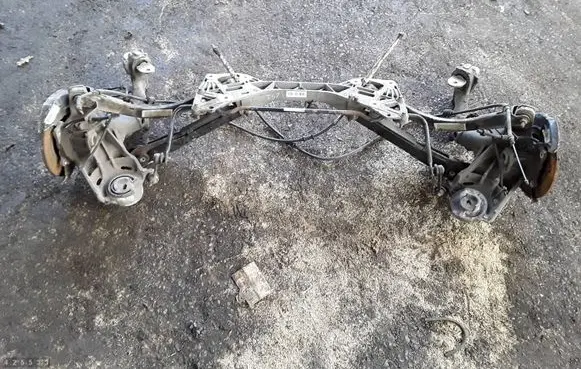 Alfa Romeo Giulietta Rear axle beam 