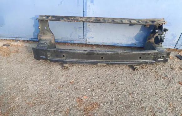 Ford Mondeo MK IV Front bodywork piece 