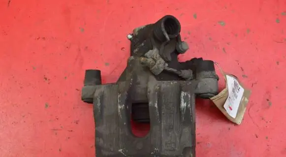 Mazda 3 I Rear brake caliper