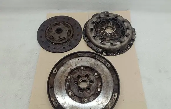 Volkswagen PASSAT B5.5 Clutch set kit 038141032Q