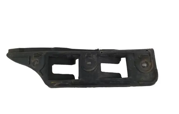 Volkswagen Golf V Front bumper mounting bracket